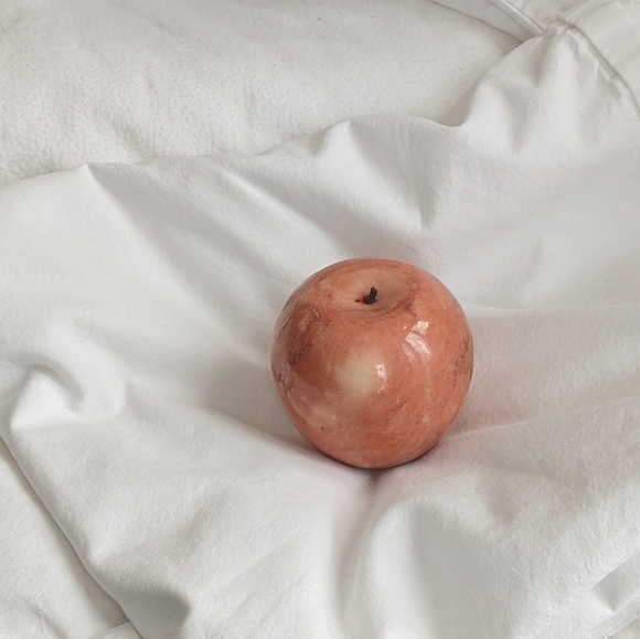 Apple Decor - Picture 3 of 4